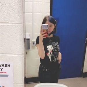 Meet your Posher, Posh